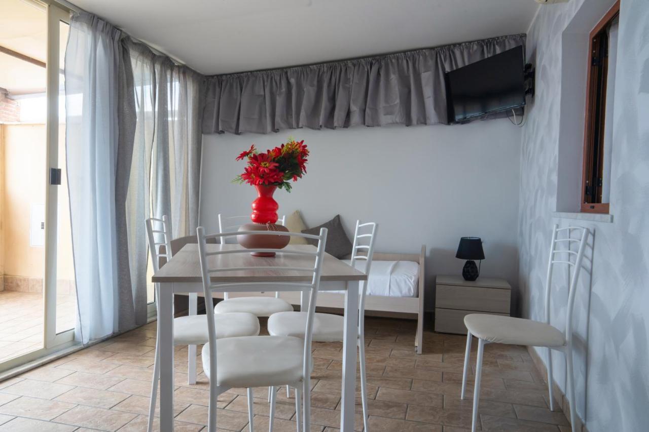 Nick & Santo'S Holiday Homes R Giardini-Naxos Exterior foto